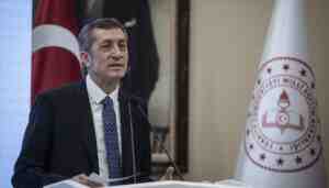 Bakan Selçuk’tan öğretmenlere ‘fidan dikin’ çağrısı