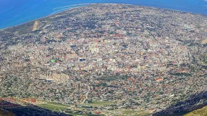 Van’da çarşı pazar yangın yeri!