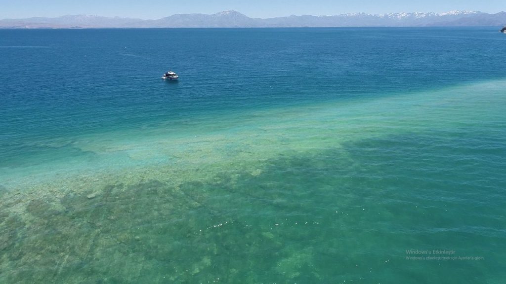 Van Gölünde kaybolan gencin cesedi bulundu