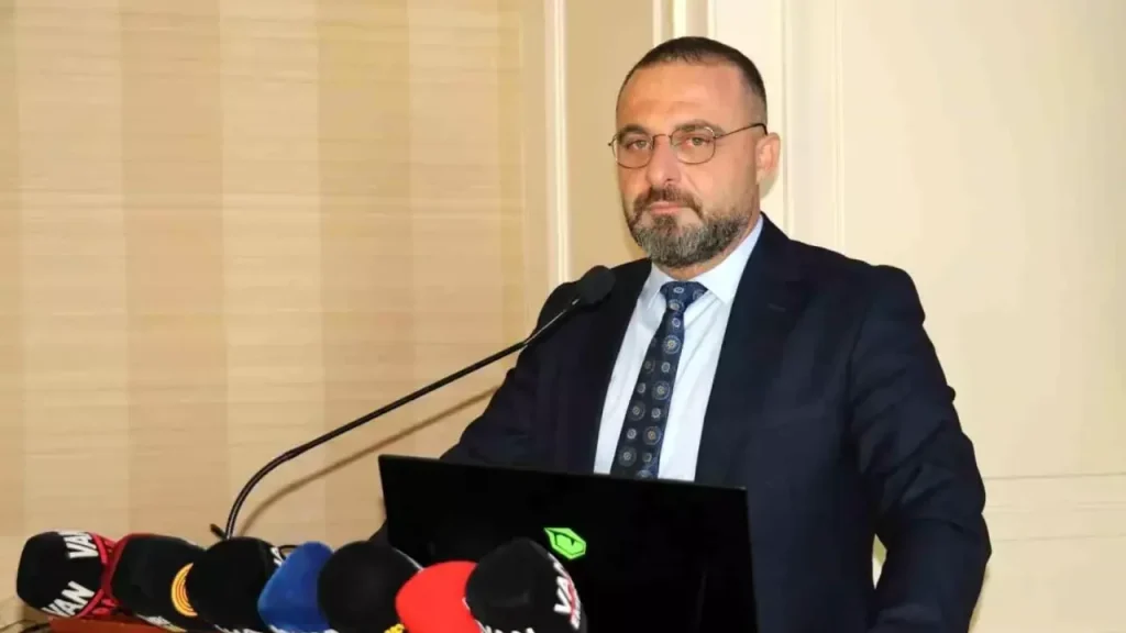 Faruk Görünüş’ten yeni yıl mesajı