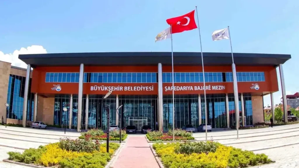 Van Büyükşehir’de birçok kişi görevden alındı