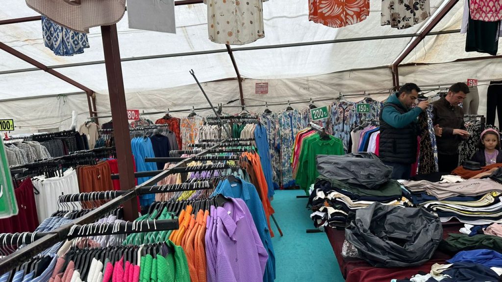 Van’da “İndirim Çadır”ı kuruldu