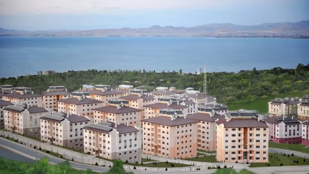 Edremitli emeklilere nakdi bayram desteği