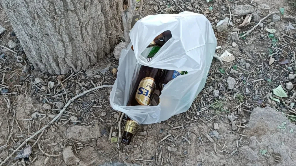 Van’ın Muradiye Şelalesi’ne atılan çöpler tepki çekti