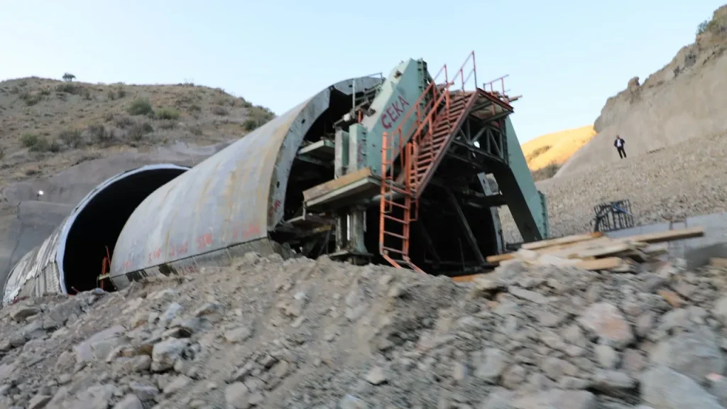 Van’daki ’32 Viraj’ artık tarihe karışacak