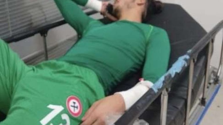 Vanspor maçında soyunma odasına silahlı baskın!