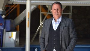 Vanlı iş insanından belediye başkanlığı çıkışı